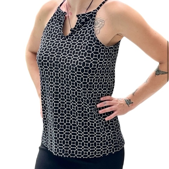 The Limited sleeveless black & white blouse, small - Picture 4 of 6